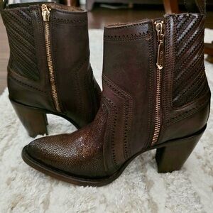 CUADRA stingray Women’s Brown Leather Ankle Boots with Side Zip